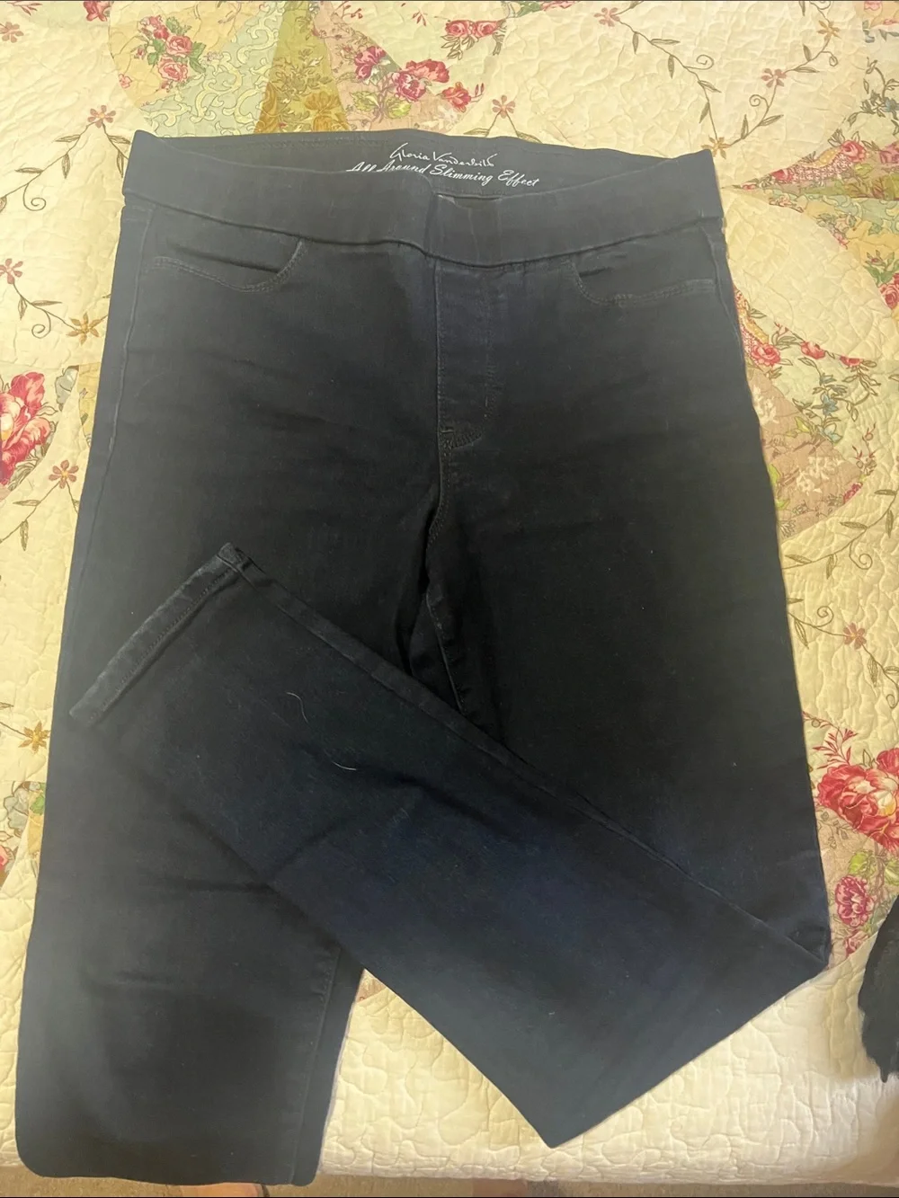 Gloria Vanderbilt Women's Skinny Jeans in Black